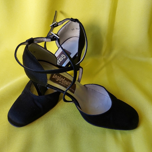 Vintage Leather Black Fabric by INGLEDEWS Spanish Collection Size 7B - Picture 3 of 10